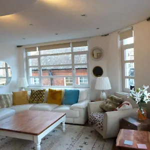  Apartment Lovely 2 Bed Flat In The Very Centre Of